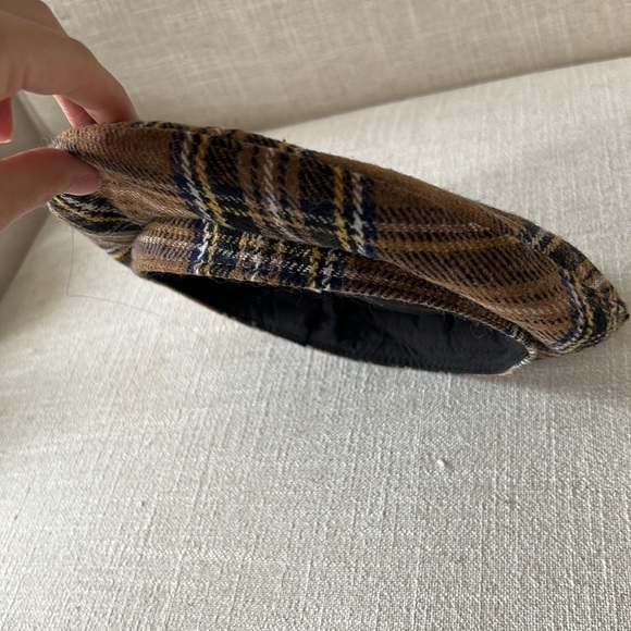 Fall Beret - checkered hat! - Picture 2 of 2